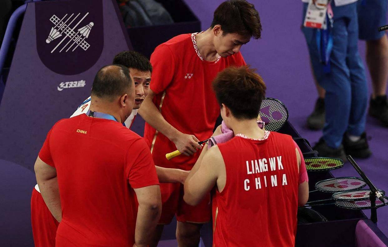 中国羽毛球队终于夺得中国香港羽毛球公开赛男双冠军！