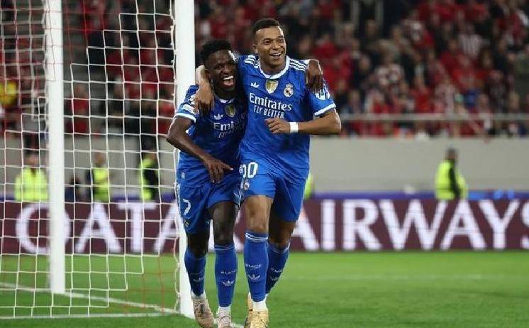 4-3险胜！姆巴佩独进四球，维尼修斯成皇马进攻体系灵魂人物